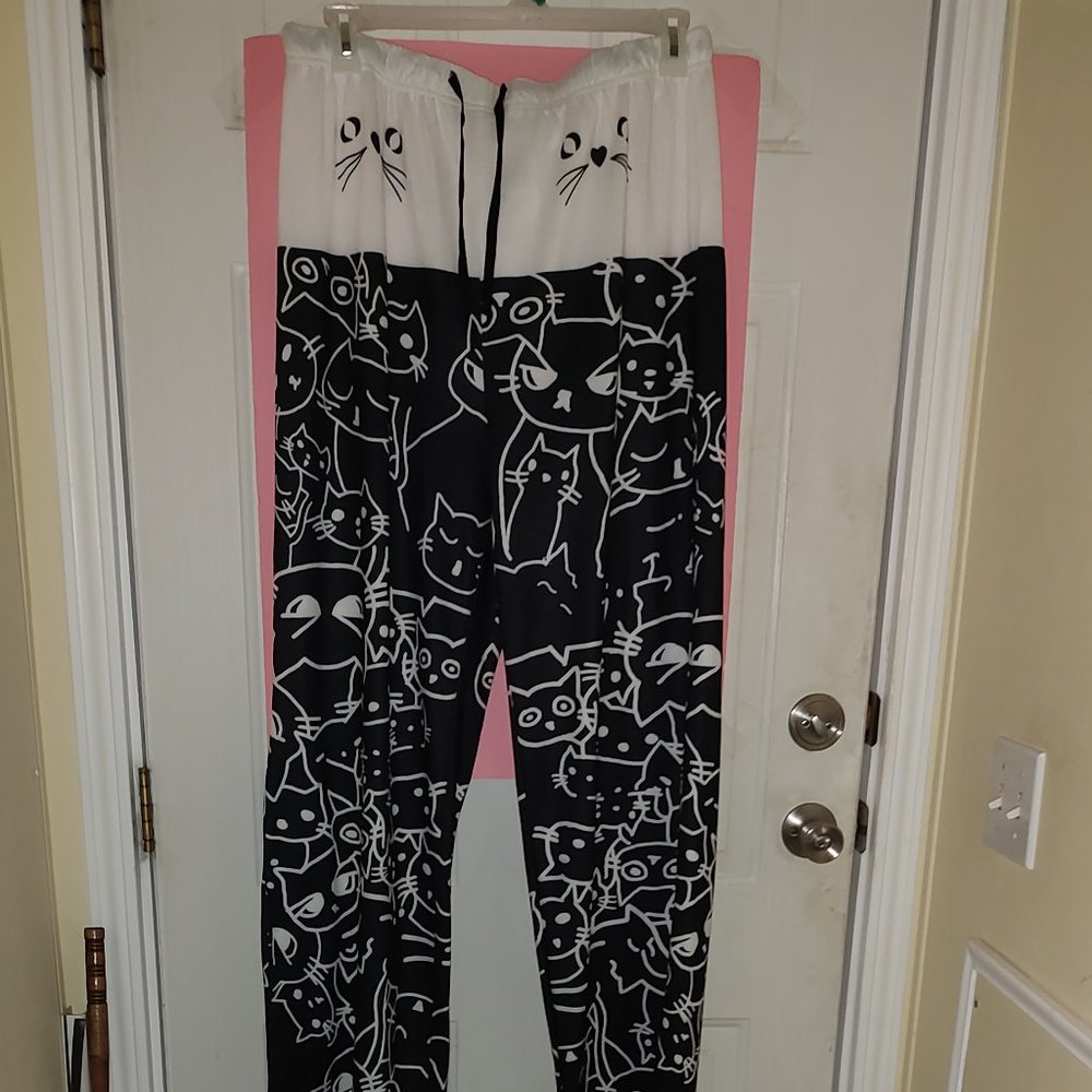 Just Fashion Now. 3XL. Black with white. NWOT